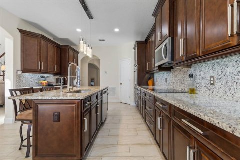 House in Palm Coast, Florida 6 bedrooms, 367.61 sq.m. № 2213511 - photo 17