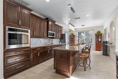 House in Palm Coast, Florida 6 bedrooms, 367.61 sq.m. № 2213511 - photo 2