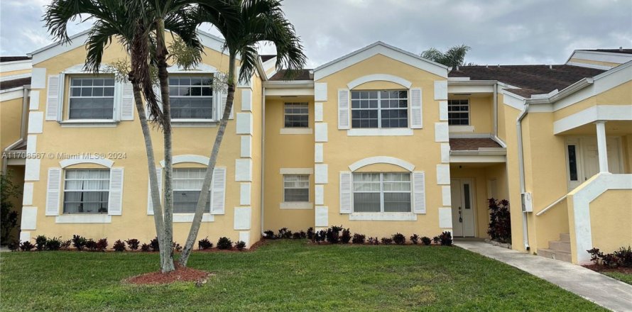Condo in Homestead, Florida, 2 bedrooms  № 1461109