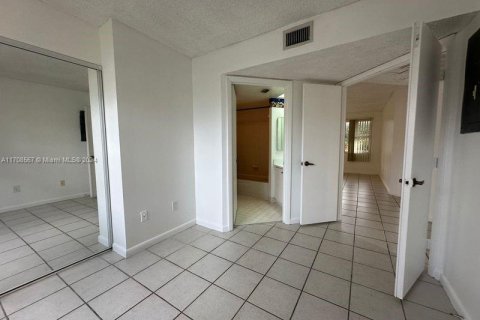 Condo in Homestead, Florida, 2 bedrooms  № 1461109 - photo 15