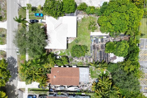 Casa en venta en Hollywood, Florida, 3 dormitorios, 161.19 m2 № 1961137 - foto 5