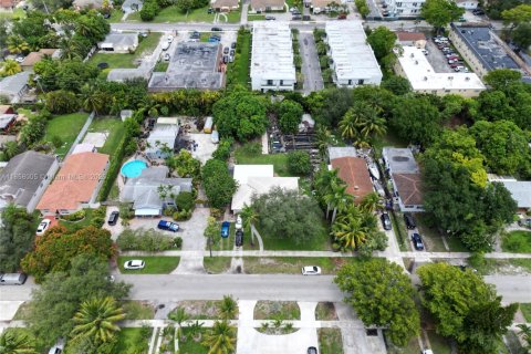 Casa en venta en Hollywood, Florida, 3 dormitorios, 161.19 m2 № 1961137 - foto 14
