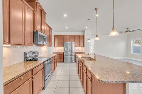 Casa en alquiler en Mount Dora, Florida, 4 dormitorios № 1993692 - foto 2