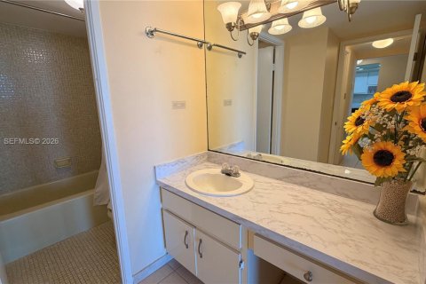 Снять в аренду кондоминиум в Майами, Флорида 1 спальня, 79.99м2, № 2067981 - фото 10