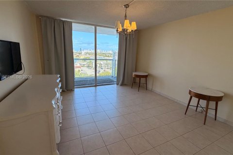 Снять в аренду кондоминиум в Майами, Флорида 1 спальня, 79.99м2, № 2067981 - фото 15