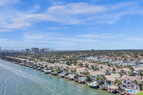 Condominio en venta en Hollywood, Florida, 2 dormitorios, 116.31 m2 № 2034475 - foto 29