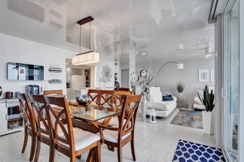 Condominio en venta en Hollywood, Florida, 2 dormitorios, 116.31 m2 № 2034475 - foto 15