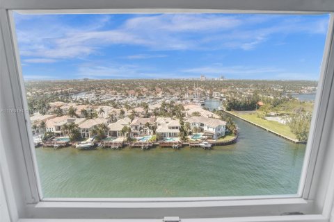 Condominio en venta en Hollywood, Florida, 2 dormitorios, 116.31 m2 № 2034475 - foto 7