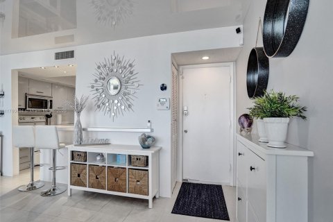 Condominio en venta en Hollywood, Florida, 2 dormitorios, 116.31 m2 № 2034475 - foto 13