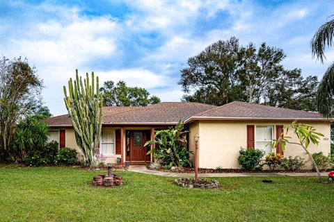Commercial property in Winter Haven, Florida 482.53 sq.m. № 1432351 - photo 1