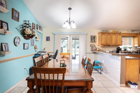 Commercial property in Winter Haven, Florida 482.53 sq.m. № 1432351 - photo 16