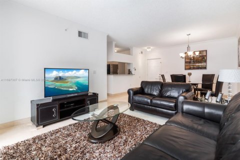 Copropriété à vendre à Sunny Isles Beach, Floride: 2 chambres, 84.26 m2 № 1454603 - photo 2