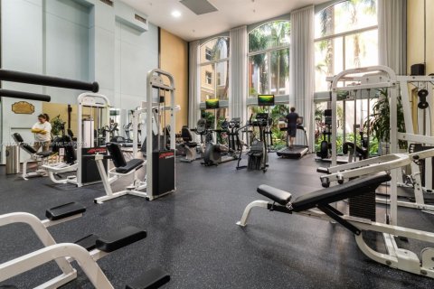 Copropriété à vendre à Sunny Isles Beach, Floride: 2 chambres, 84.26 m2 № 1454603 - photo 18