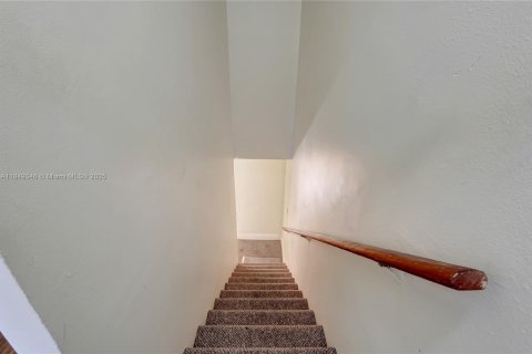 Купить кондоминиум в Майами, Флорида 2 спальни, 129.6м2, № 2014326 - фото 13