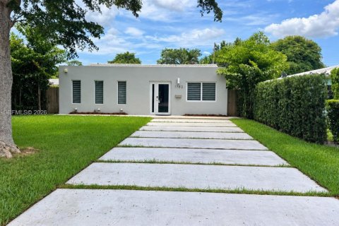 Villa ou maison à North Miami Beach, Floride 2 chambres, 164.9 m2 № 2374646