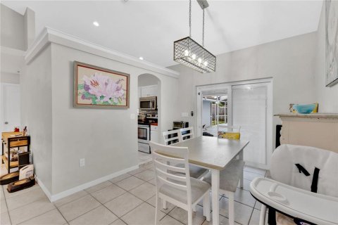 House in Davenport, Florida 4 bedrooms, 170.2 sq.m. № 2099541 - photo 8