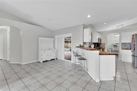 House in Davenport, Florida 4 bedrooms, 170.2 sq.m. № 2099541 - photo 5