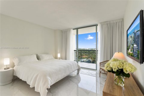 Condo in Miami, Florida, 1 bedroom  № 1888909 - photo 4