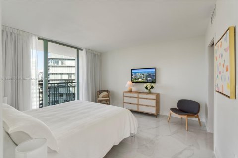 Condo in Miami, Florida, 1 bedroom  № 1888909 - photo 23