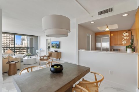 Condo in Miami, Florida, 1 bedroom  № 1888909 - photo 15