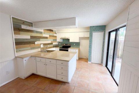 Touwnhouse à vendre à Melbourne Beach, Floride: 2 chambres, 106.65 m2 № 2418990 - photo 2