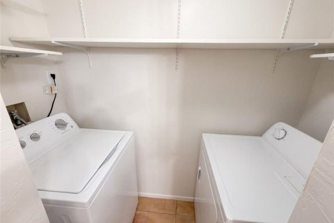Touwnhouse à vendre à Melbourne Beach, Floride: 2 chambres, 106.65 m2 № 2418990 - photo 17