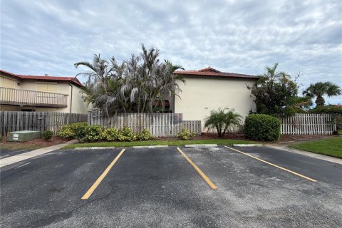 Touwnhouse à vendre à Melbourne Beach, Floride: 2 chambres, 106.65 m2 № 2418990 - photo 18
