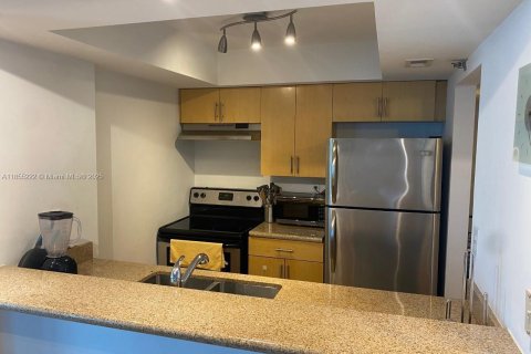 Copropriété à louer à Miami, Floride: 2 chambres, 84.91 m2 № 1875038 - photo 5