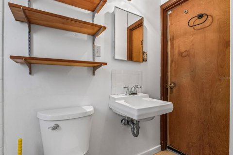 House in Webster, Florida 1 bedroom, 44.59 sq.m. № 2231473 - photo 25