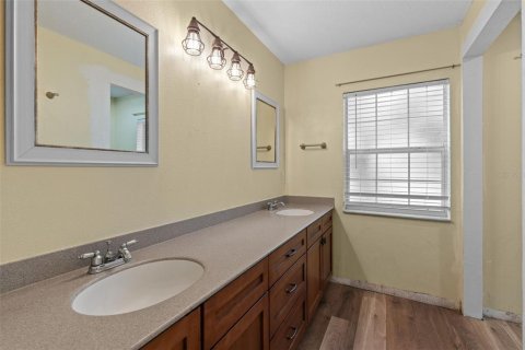 Casa en venta en Yalaha, Florida, 3 dormitorios, 216.46 m2 № 1873651 - foto 28