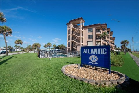Condominio en venta en Ormond Beach, Florida, 2 dormitorios, 86.96 m2 № 2205111 - foto 2