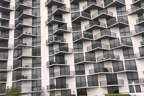 Copropriété à vendre à Doral, Floride: 2 chambres, 89.28 m2 № 1977809 - photo 14