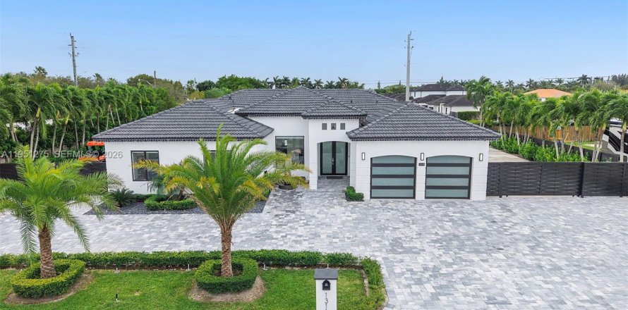 Villa ou maison à Miami, Floride 4 chambres, 219.62 m2 № 2007306