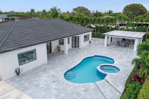 Villa ou maison à vendre à Miami, Floride: 4 chambres, 219.62 m2 № 2007306 - photo 30