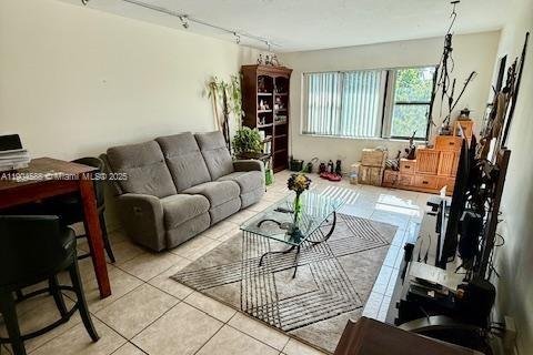 Купить кондоминиум в Форт-Лодердейл, Флорида 2 спальни, 78.97м2, № 1957251 - фото 19