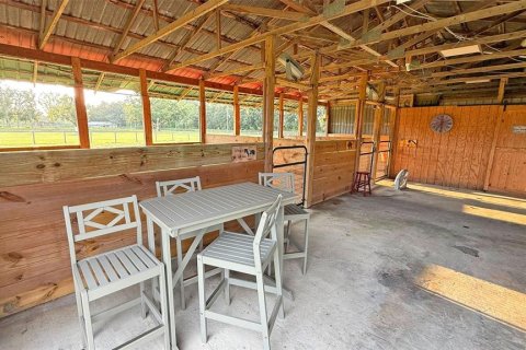 House in Auburndale, Florida 4 bedrooms, 360 sq.m. № 1912217 - photo 30