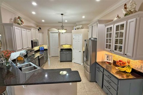 House in Auburndale, Florida 4 bedrooms, 360 sq.m. № 1912217 - photo 9