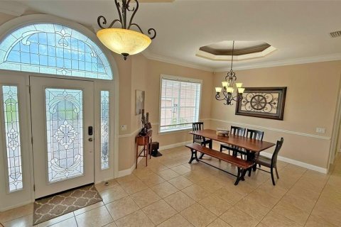 House in Auburndale, Florida 4 bedrooms, 360 sq.m. № 1912217 - photo 5