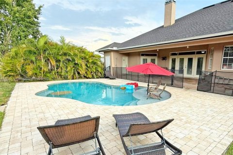 House in Auburndale, Florida 4 bedrooms, 360 sq.m. № 1912217 - photo 24