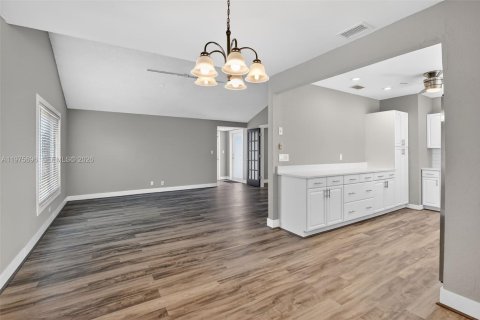 Купить виллу или дом в Санрайз, Флорида 4 спальни, 153.94м2, № 2044393 - фото 7