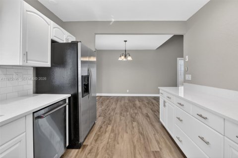 Купить виллу или дом в Санрайз, Флорида 4 спальни, 153.94м2, № 2044393 - фото 10