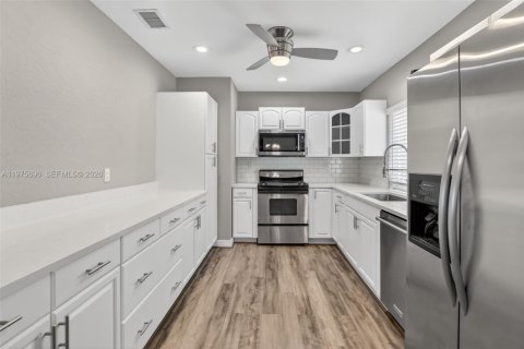 Купить виллу или дом в Санрайз, Флорида 4 спальни, 153.94м2, № 2044393 - фото 8