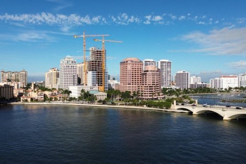 Condo in West Palm Beach, Florida, 2 bedrooms № 2262743 - photo 16