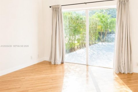 Villa ou maison à vendre à Weston, Floride: 3 chambres, 165.18 m2 № 2087856 - photo 23