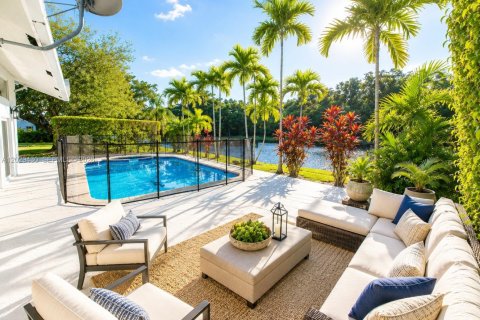 Villa ou maison à vendre à Weston, Floride: 3 chambres, 165.18 m2 № 2087856 - photo 3