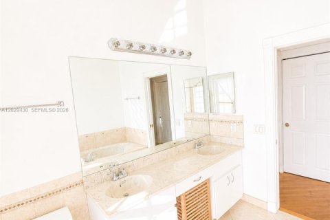 Villa ou maison à vendre à Weston, Floride: 3 chambres, 165.18 m2 № 2087856 - photo 25