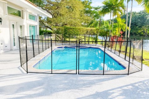 Villa ou maison à vendre à Weston, Floride: 3 chambres, 165.18 m2 № 2087856 - photo 28