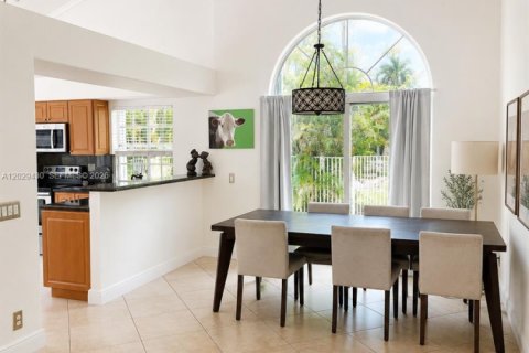 Villa ou maison à vendre à Weston, Floride: 3 chambres, 165.18 m2 № 2087856 - photo 9