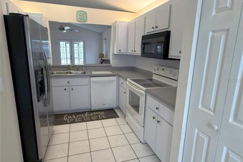 House in Ocala, Florida 2 bedrooms, 101.26 sq.m. № 1690222 - photo 11