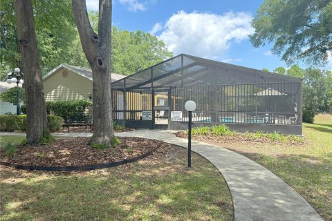 House in Ocala, Florida 2 bedrooms, 101.26 sq.m. № 1690222 - photo 2